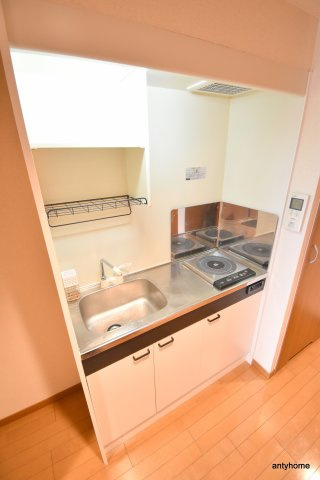 エステムヒルズ新大阪　仲介手数料無料のキッチン