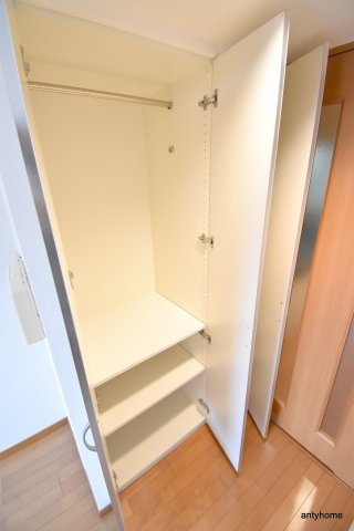 エステムヒルズ新大阪　仲介手数料無料の収納