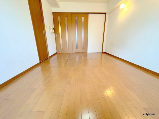 エステムヒルズ新大阪　仲介手数料無料の寝室