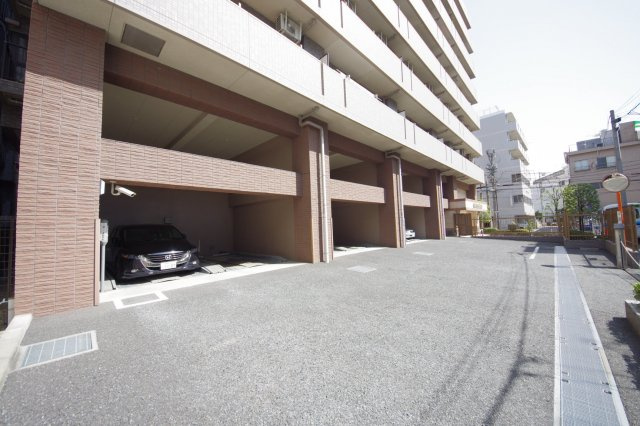 【駐車場】