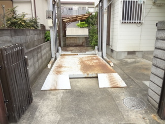 【駐車場】