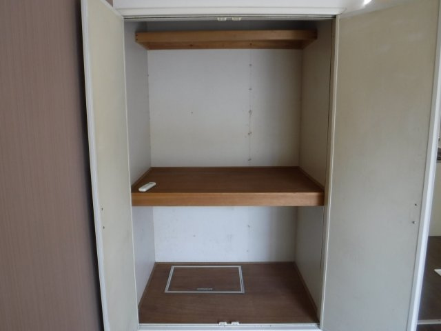 アミティ伊勢の収納|他のお部屋の参考写真となります。