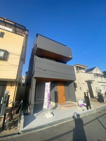 サン・タウン東牧野の外観|■外壁は旭化成のパワーボード　断熱効果もあります♪♪
■屋上はルーフバルコニーがあります♪♪