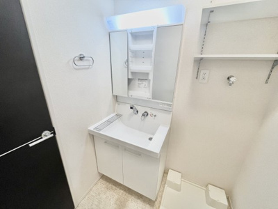 【洗面所】 | レフィナード