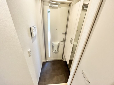 【玄関】 | レフィナード