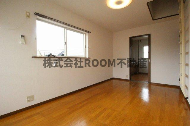 メゾンユウの居間・リビング