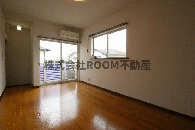 メゾンユウの洋室