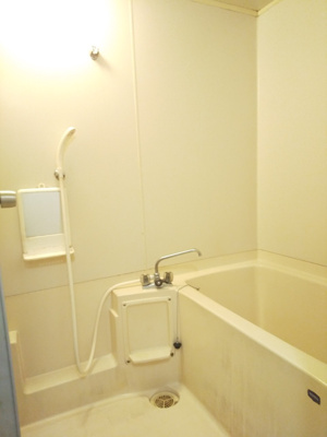 【浴室】 | REステートビル | 日々の疲れを癒すお風呂付です