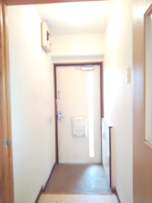 【玄関】 | REステートビル | ゆったりとした玄関です