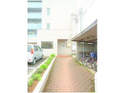 【庭】 | REステートビル | 建物の内部です