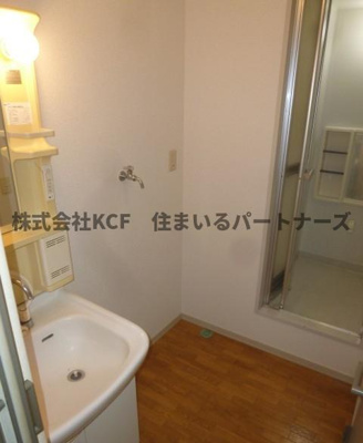 【洗面所】 | アトラスB棟 | 忙しい朝には欠かせない洗面所です