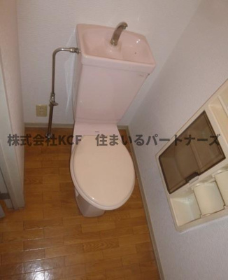 【トイレ】 | アトラスB棟 | ゆったりとした空間のトイレです