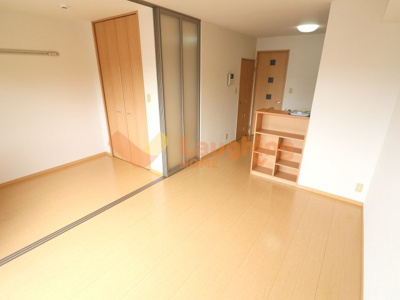 【居間・リビング】 | コンフォート宮の陣 | おしゃれな居間です