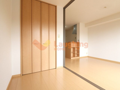 【寝室】 | コンフォート宮の陣 | 使い勝手のいい寝室です