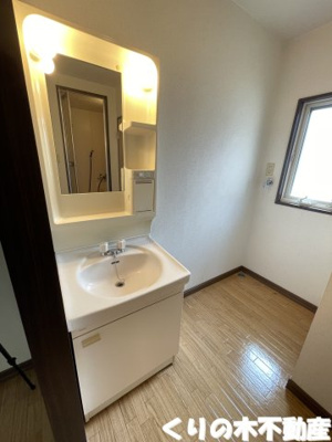 【洗面所】 | フレグランス浦手山 | 使いやすい洗面所です