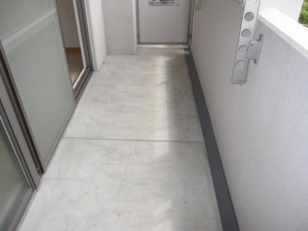 ビヤン北八代のバルコニー