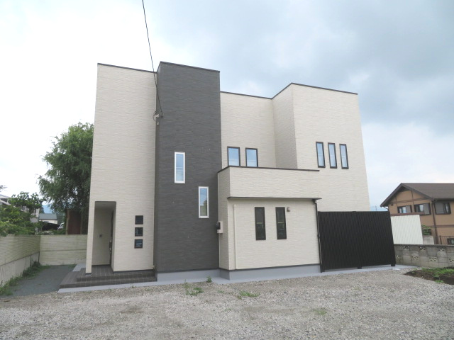 高崎市吉井町塩川　中古3480の外観|建物リフォーム完成済みでございます。お部屋のご内覧可能でございます。お気軽にお問合せ下さいませ(^▽^)/