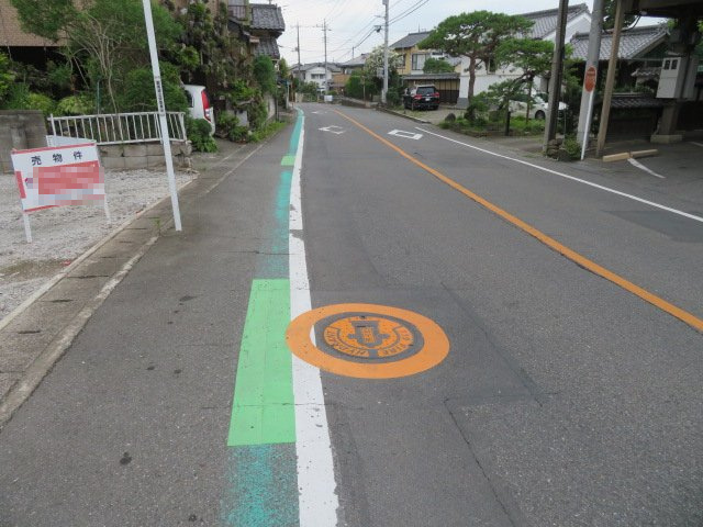 高崎市吉井町塩川　中古3480の前面道路含む現地写真