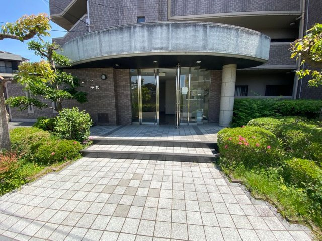 【エントランス】 | フローラ桜塚