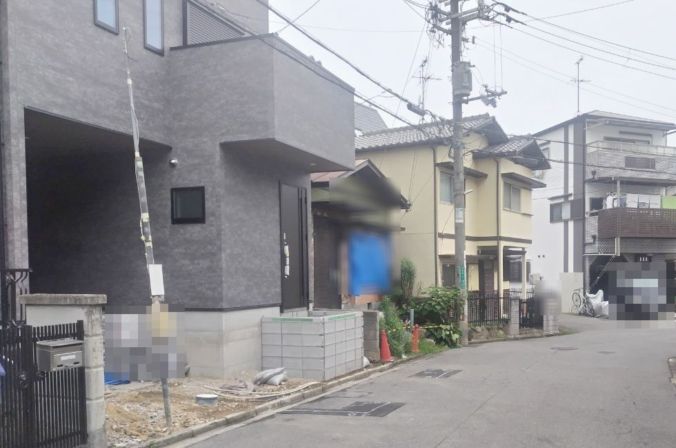 堺市西区神野町２丁の新築一戸建の前面道路含む現地写真