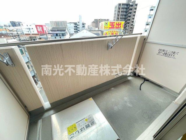 ヴェルドミール小阪のバルコニー