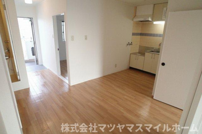 【居間・リビング】 | 第一高山ハイツ