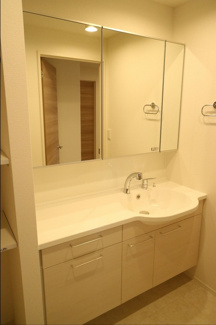 【洗面所】 | ヴェラ アズール