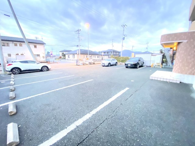 パークサイドハピネスの駐車場
