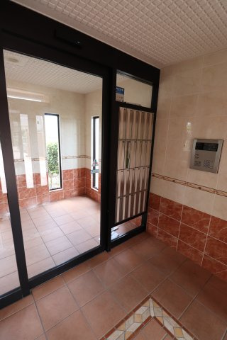 パイン・ヒルズ参番館のロビー