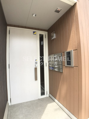 【エントランス】 | シャトレ | 清潔なエントランスです