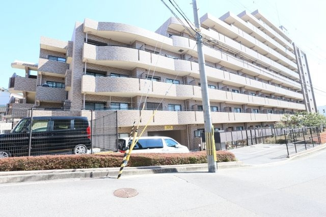 ライオンズマンション西鈴蘭台第3の外観|外観もきれいです