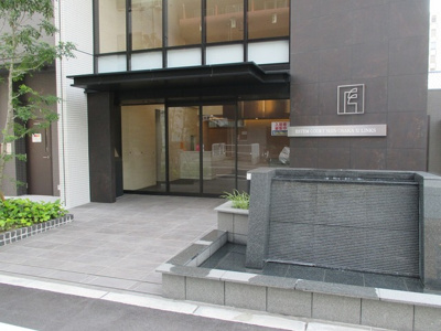 【エントランス】 | エステムコート新大阪Ⅺリンクス | エントランスアプローチは高級感があります