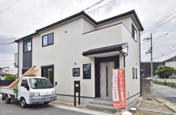 伊丹市鴻池3丁目新築戸建｜4LDK+駐車2台可