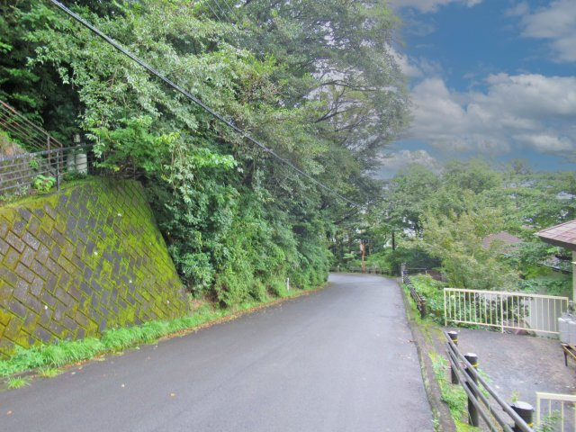 エンゼルフォレスト赤沢望洋台②の前面道路含む現地写真