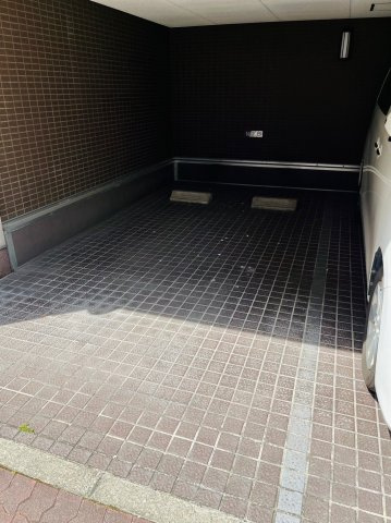 仲介手数料0円！！パシフィックコンフィート丸の内の駐車場