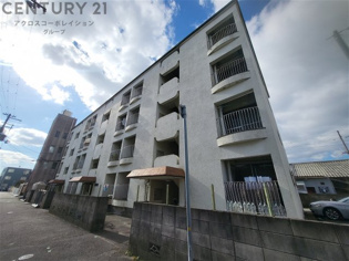 マンション加島の外観