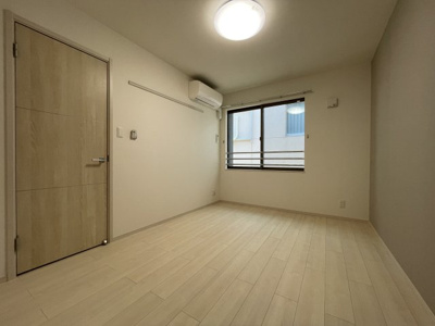 【洋室】 | Y’sテラス