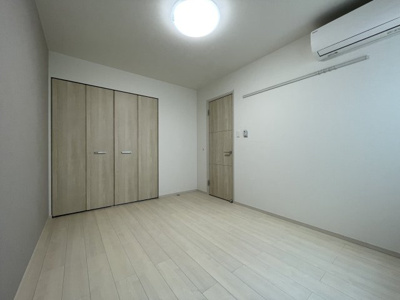 【洋室】 | Y’sテラス