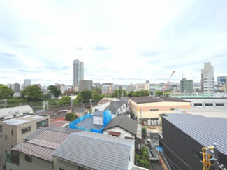 【展望】 | 【 View 】
彼方に広がる壮大な景色。美味しい空気を胸いっぱいに吸い込んで気持ちのリセットに。心地のいい開放的な時間が、暮らしにゆとりと充実感をもたらしてくれます。