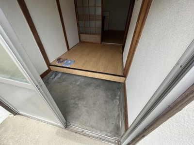 【玄関】 | 島泉1丁目貸家