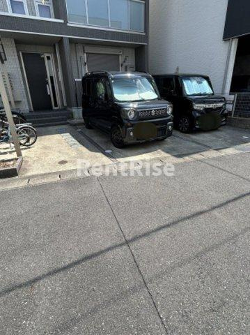 エクセル稲沢の駐車場