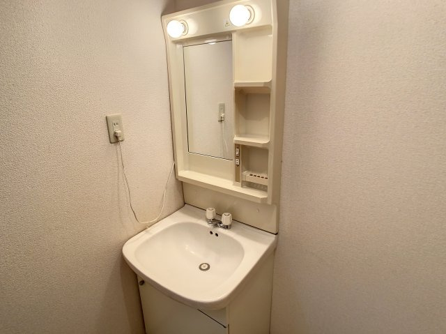 カーディナルESTの独立洗面台