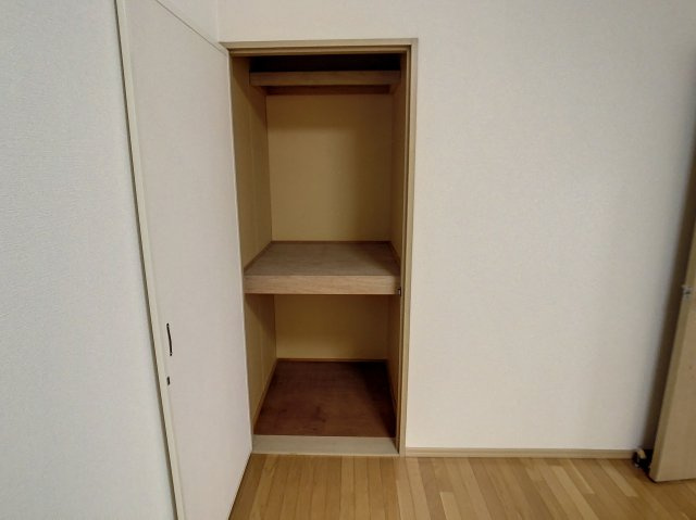 カーディナルESTの収納