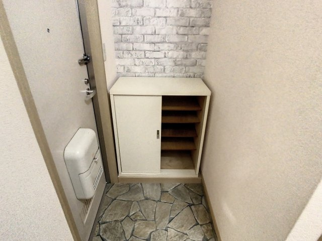 カーディナルESTの玄関