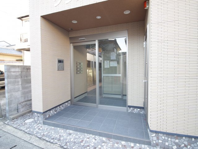 グランレブリー桂partⅢのエントランス