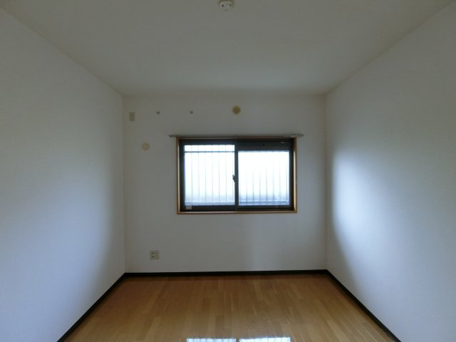 スカイマンションEの洋室