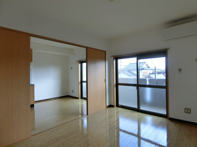 スカイマンションEの洋室