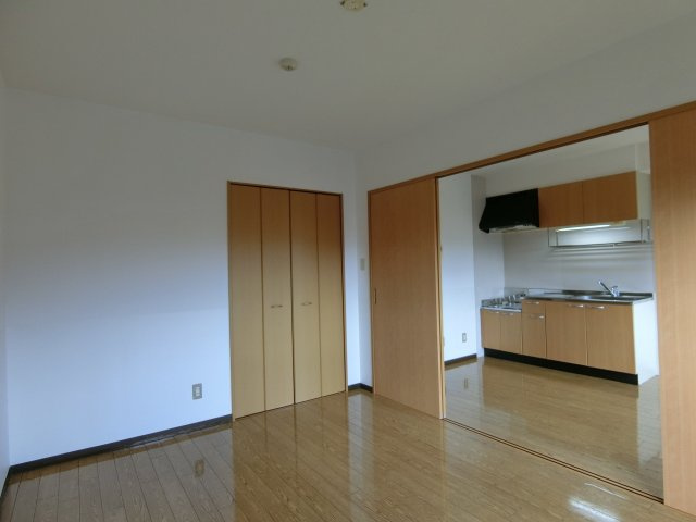 スカイマンションEの洋室