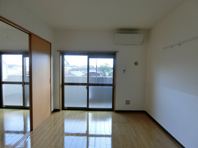 スカイマンションEの洋室