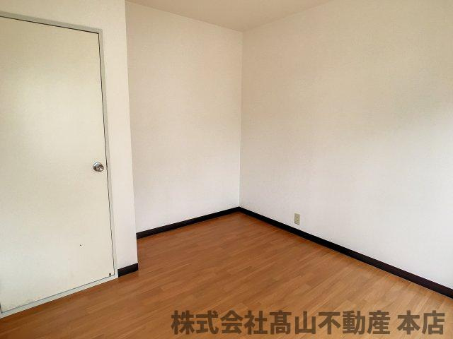 ドミール赤間苑の洋室